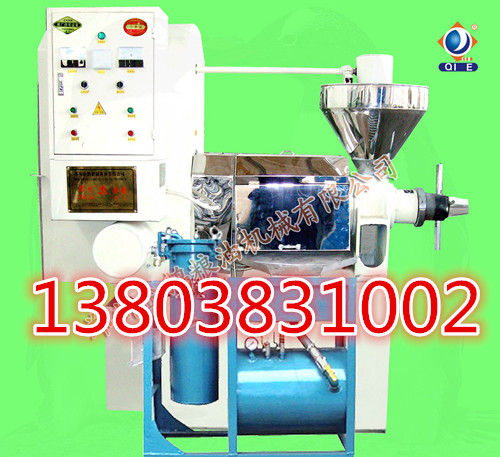 液壓榨油機(jī)設(shè)備是怎樣壓榨米糠油的