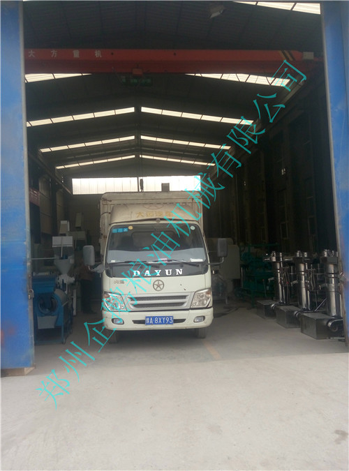 號外號外企鵝小型榨油機(jī)部又發(fā)貨了(圖1)