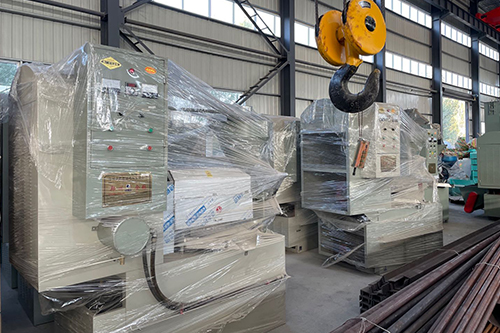 小型榨油機(jī)發(fā)貨通知：青?？蛻?hù)的榨油機(jī)已經(jīng)